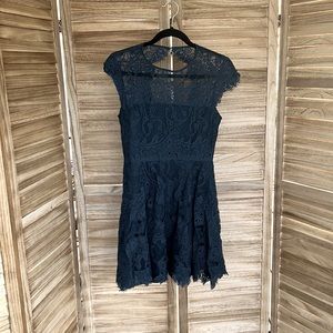 (6) like new: BB Dakota Dark Teal Blue Lace Formal Mini Dress romantic